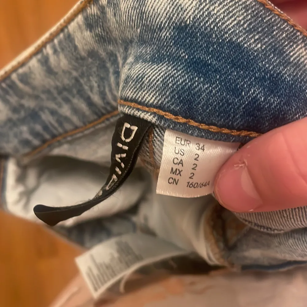 En jätte fin jeans kjol som itne kommer till användning 💕 . Hameet.
