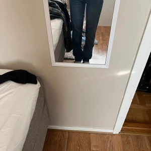 Lager jeans icon  - Helt nya aldrig använt icon köpta för 400kr flera bilder privat 