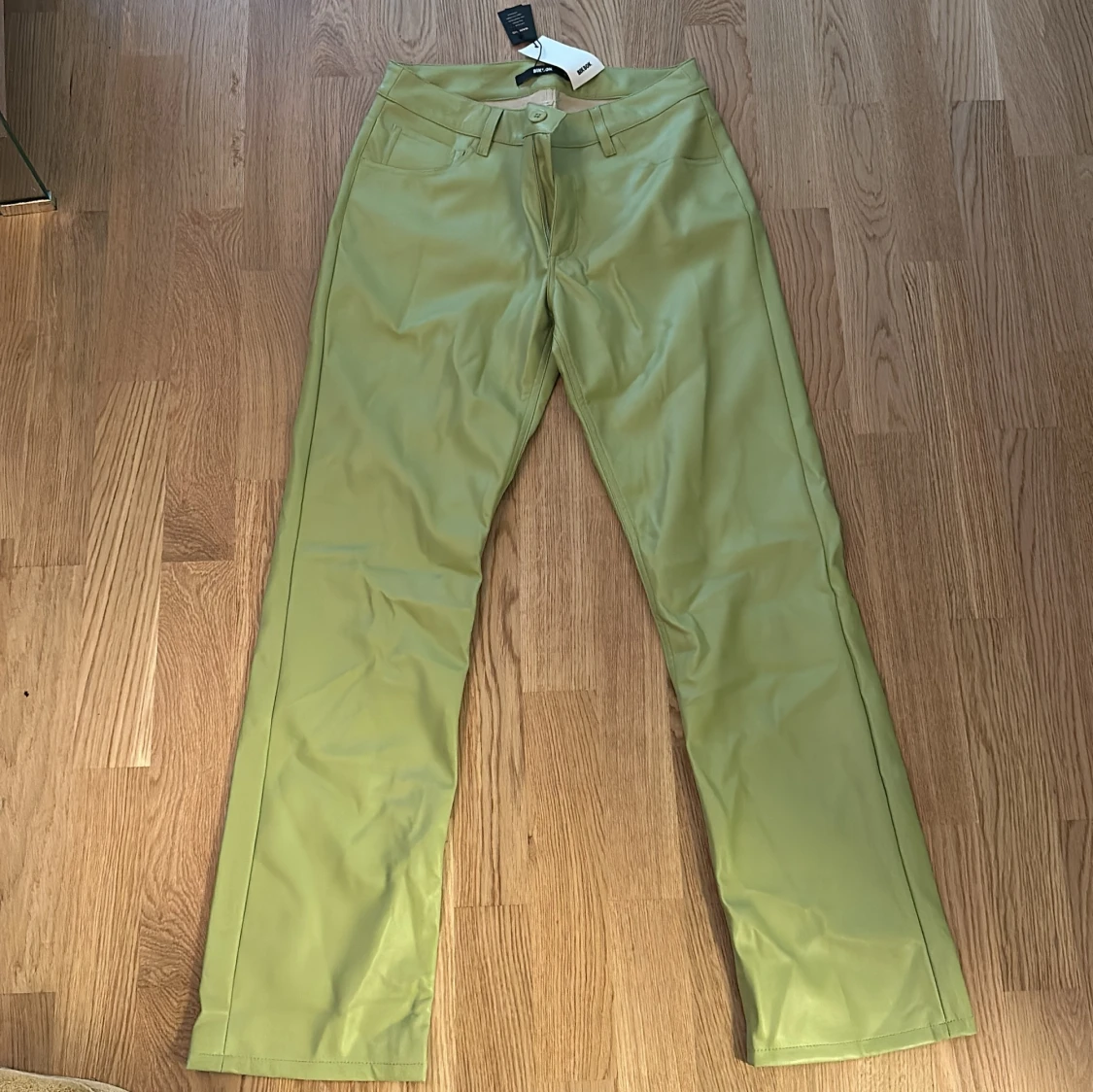 Skinnbyxor från Bik Bok