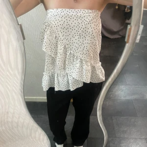 Kjol eller topp - Kan användas som kjol och topp. Plagget är från SHEIN och har använts ett antal gånger. Köparen betalar frakten 