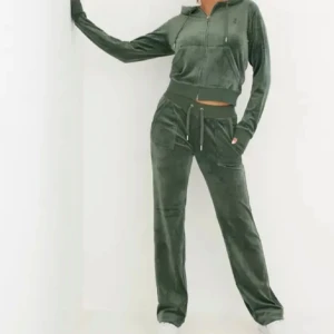 juicy set - kofta & byxorna , lånade bilder nyskick 