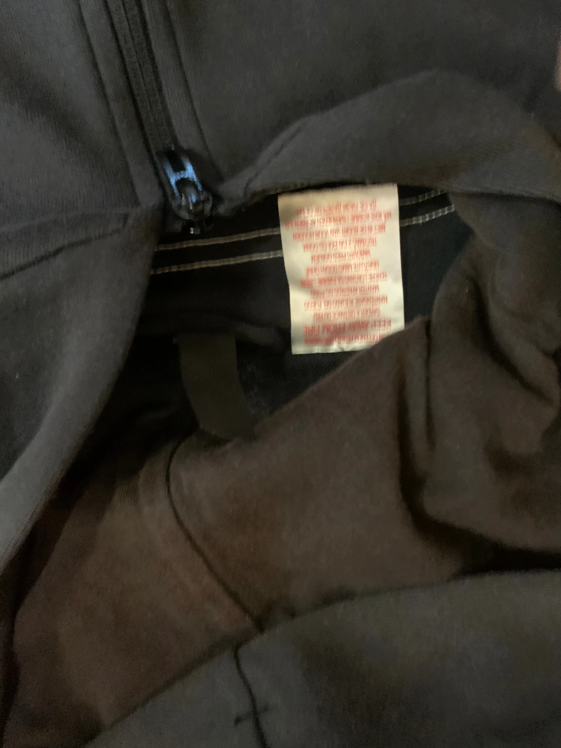 Svart hoodie med vita ränder - 3