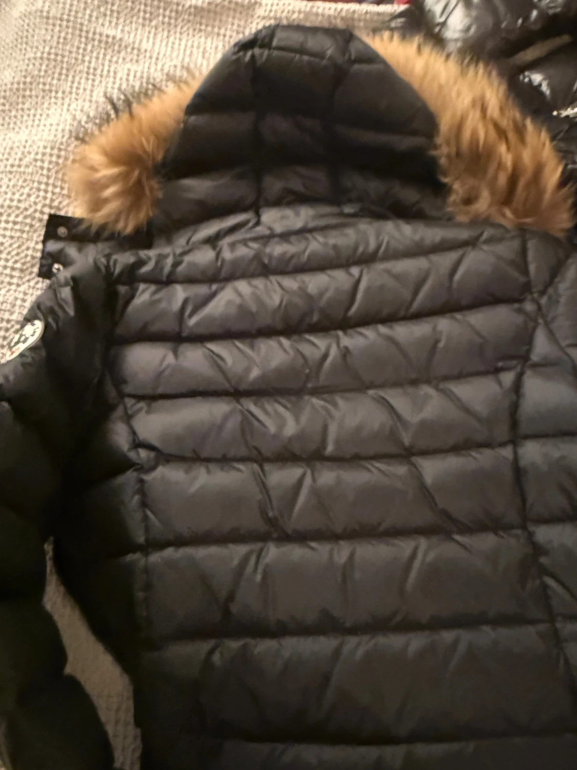 Svart dunjacka med fuskpäls från JOTT - 6