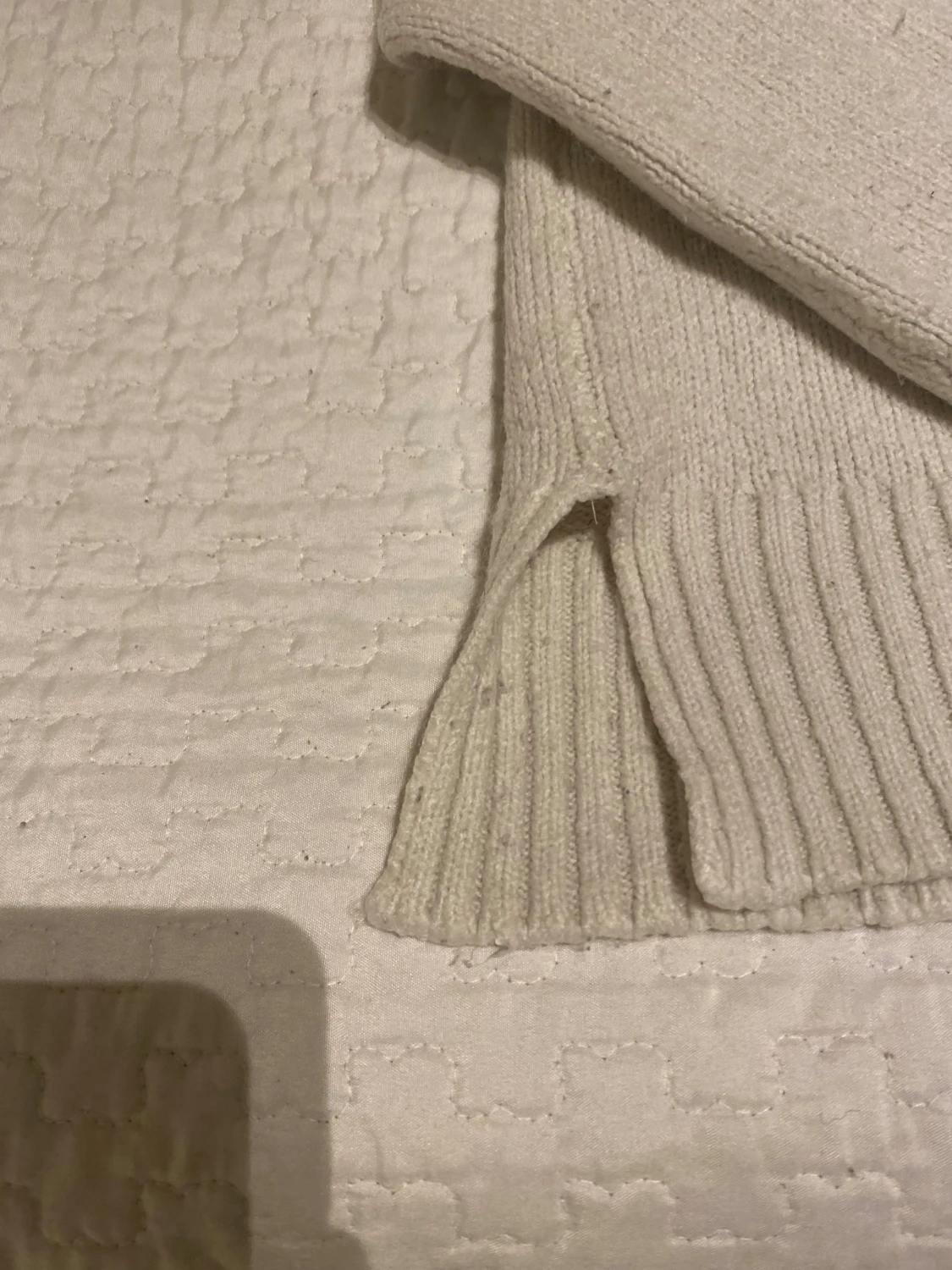 Vit stickad tröja från Gina Tricot - 1