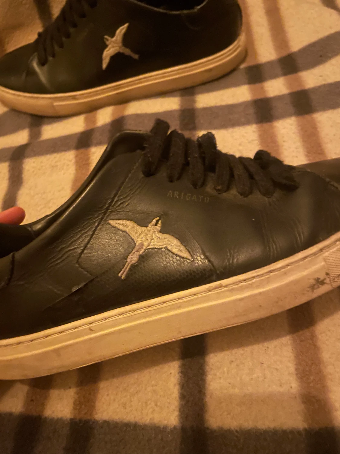 Svarta sneakers från Axel Arigato - 1