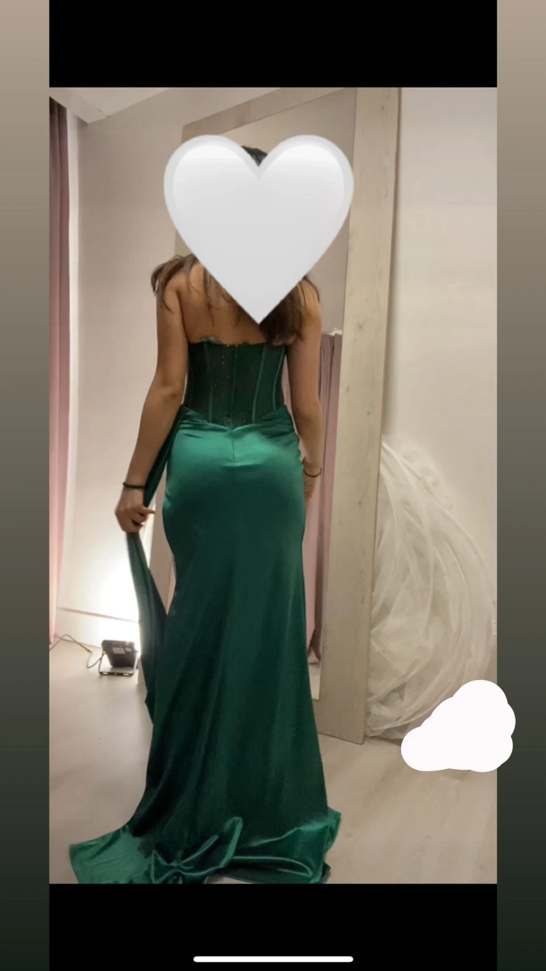 Grön axelbandlös lång balklänning - 1