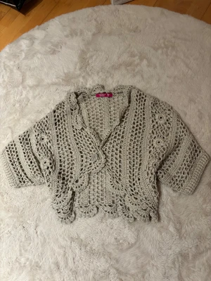 Bolero - Stickad beige bolero, storlek s/m