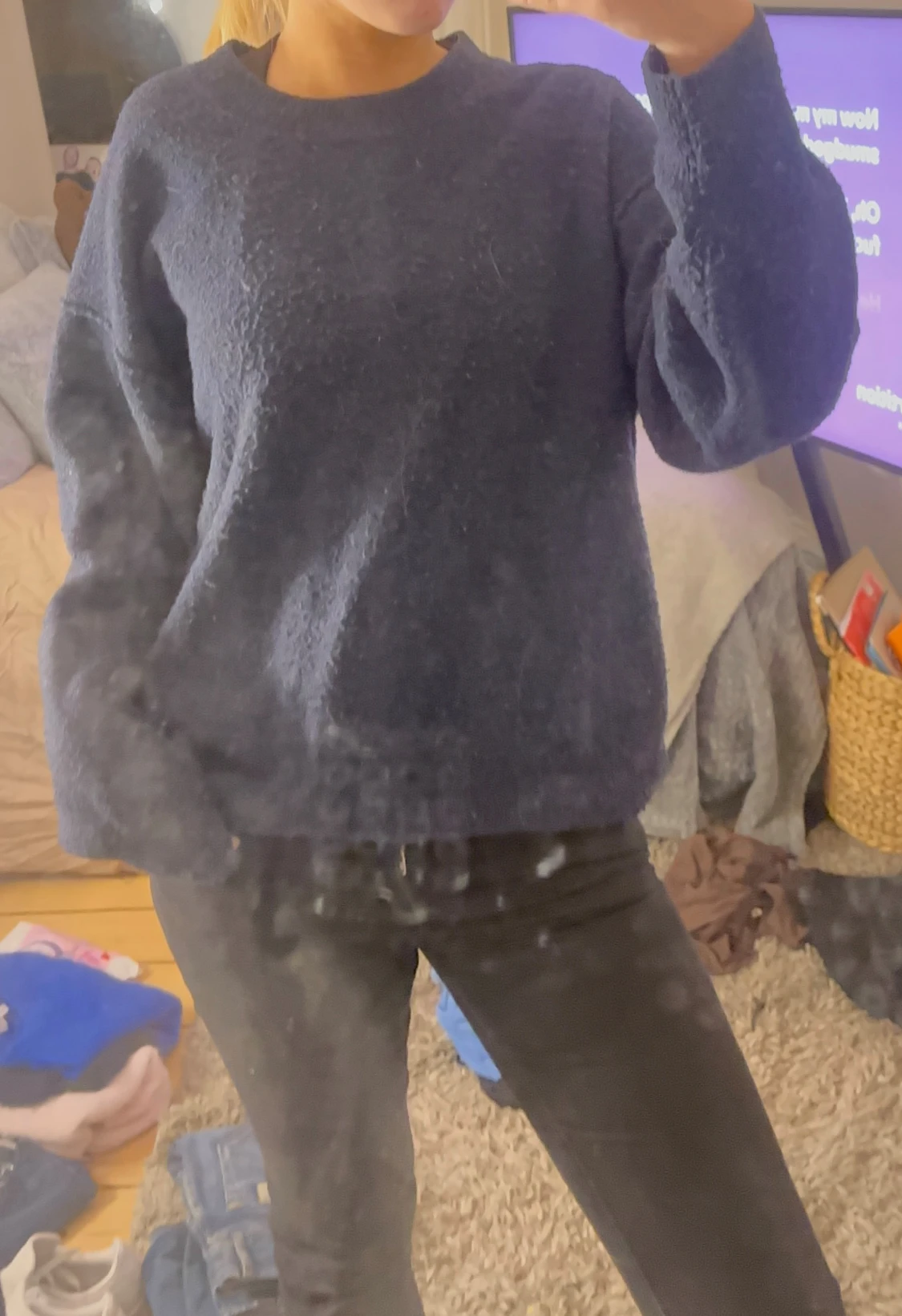 Mörkblå stickad tröja - 1