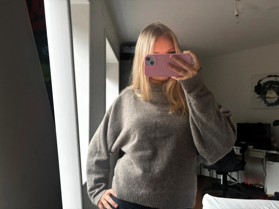 Beige stickad tröja med loose fit - 1