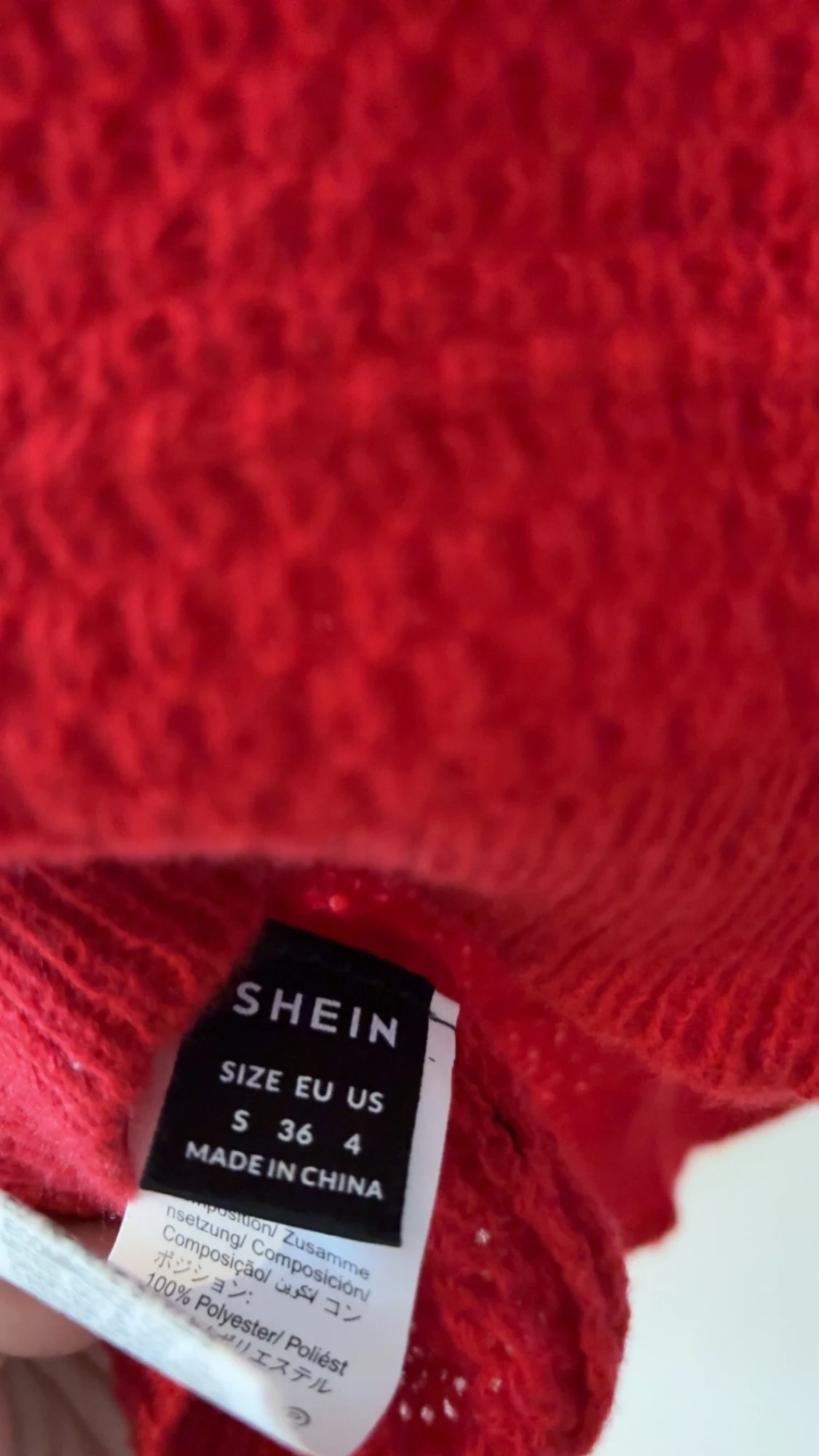 Röd stickad tröja med rosett från SHEIN - 2