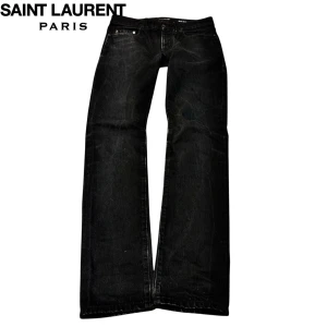 SLP Saint laurent paris jeans - Fina svarta slp jeans i storlek 30, pris kan diskuteras
