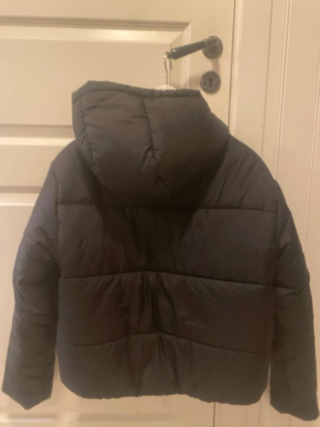 Svart pufferjacka från Nike - 1