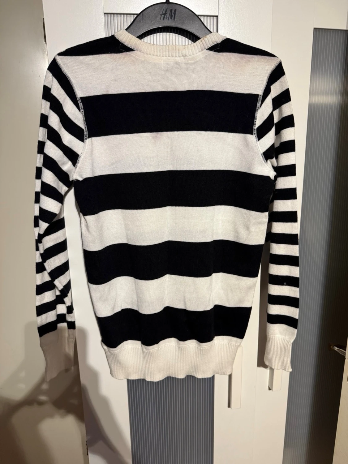 Randig svartvit tröja från H&M Young - 5