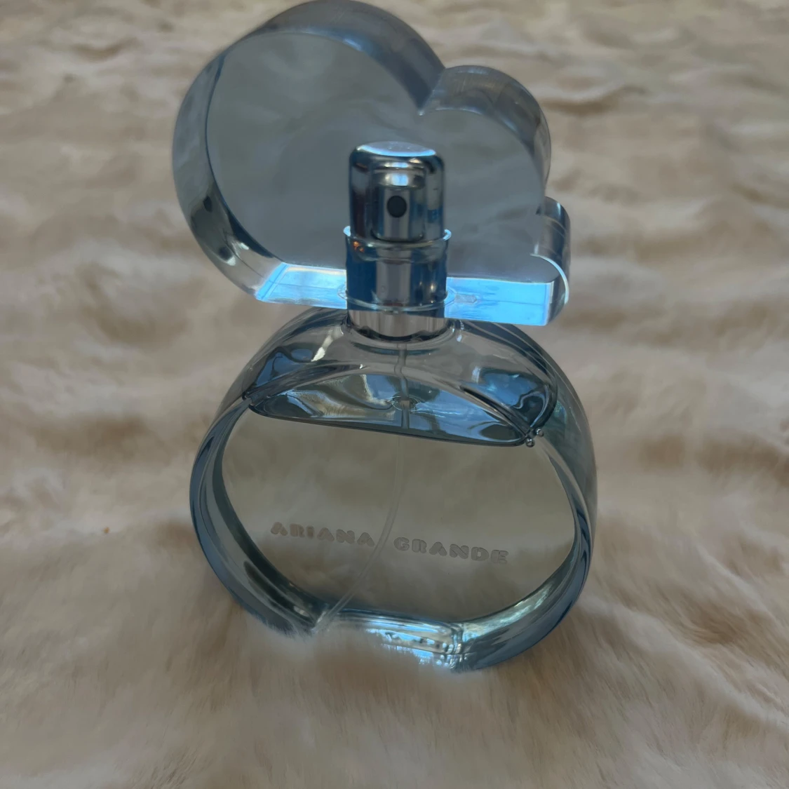 Ariana Grande blå parfymflaska - 2