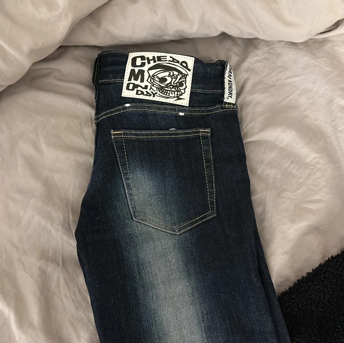 Mörkblå Cheap Monday bootcut jeans - 2