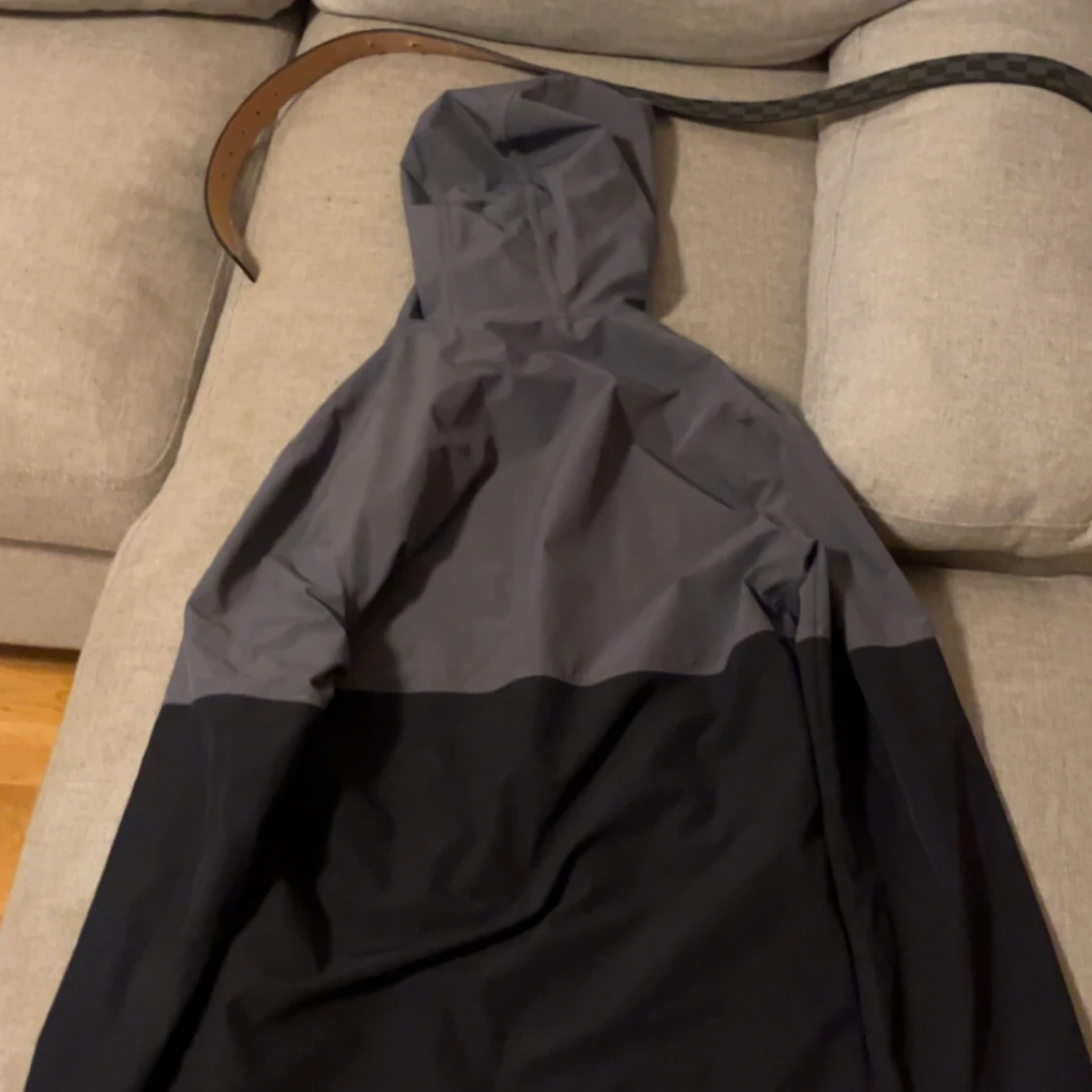 Under Armour svart/grå vindjacka S - 1