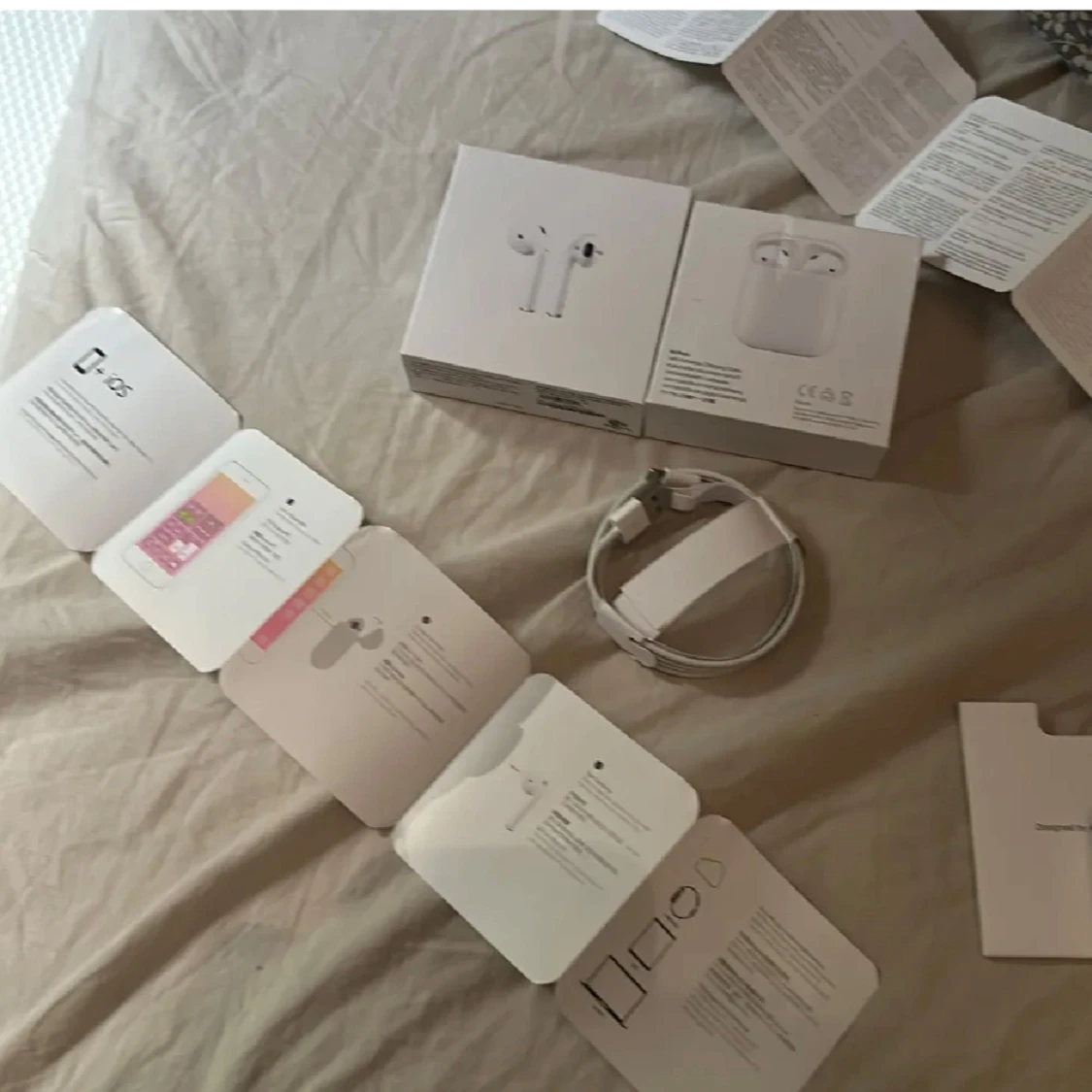 Apple AirPods (2nd generation) - 2