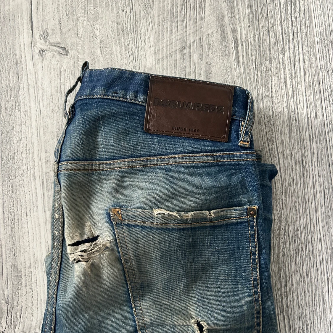 Dsquared2 blå slitna jeans med patch - 2