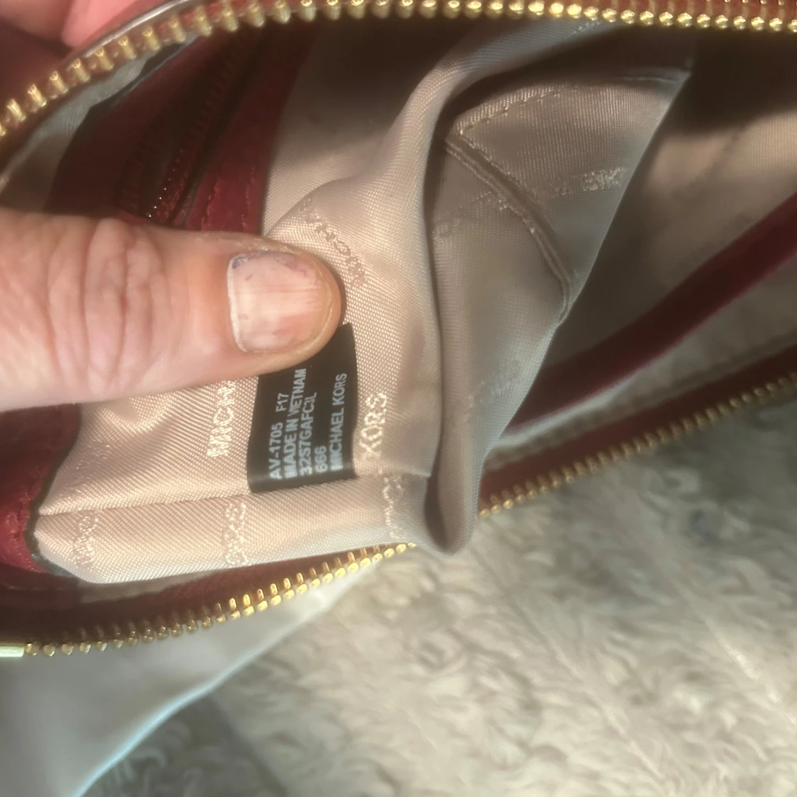 Röd axelväska från Michael Kors - 1