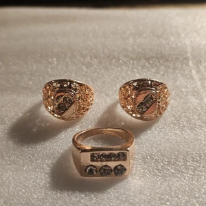 3x Guldpläterade ringar (Rose) - Säljs in styckvis  18.1 mm 17.7 mm 19 mm