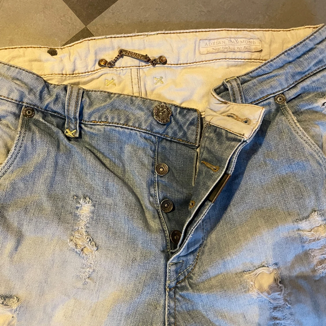 Ljusblå ripped jeans Adrian Hammond - 1