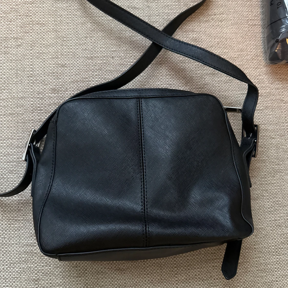 Svart axelväska från Armani Jeans - 1