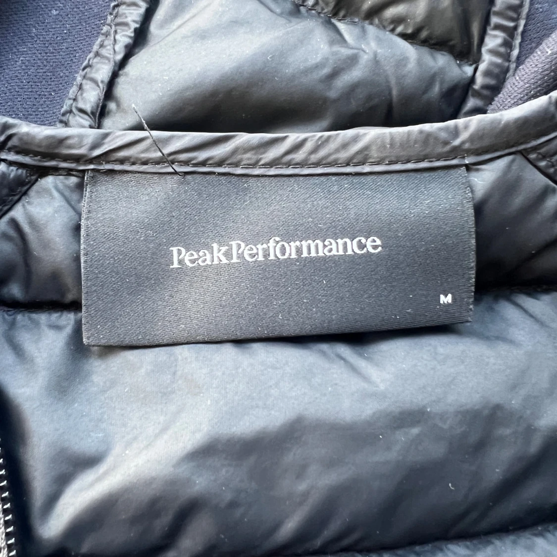 Svart pufferjacka Peak Performance M - 3