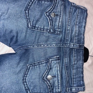 Blå jeans från Gina Tricot, stl 164 - Snygga blå jeans från Gina Tricot