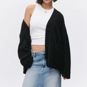 Svart kodat från monki - Snygg slutsåld kofta från monki. Ny med prislapp kvar