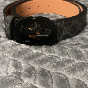Svart bälte  - Helt nytt bälte storlek 115cm