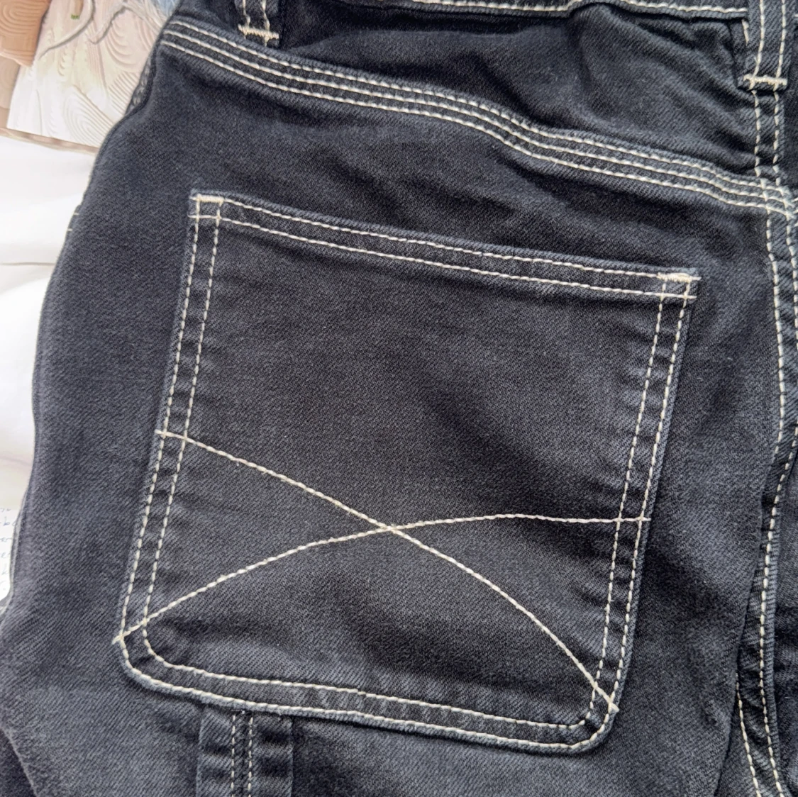 Svarta cargopants från Lindex, stl 170 - 4