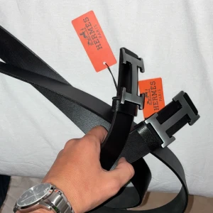 Bälte 105/110 - Säljer billigt för vill bli av med det och köpa nytt! Har mörkblått och svart hör av er om bättre bilder har inte orkat ta några bättre men är ni intresserade hör av er!