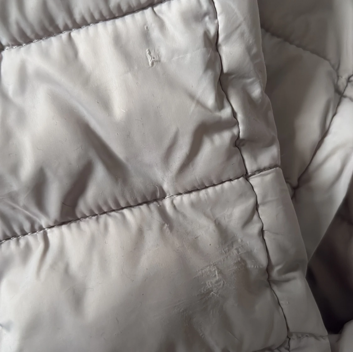 Ljusgrå pufferjacka från ONLY - 2