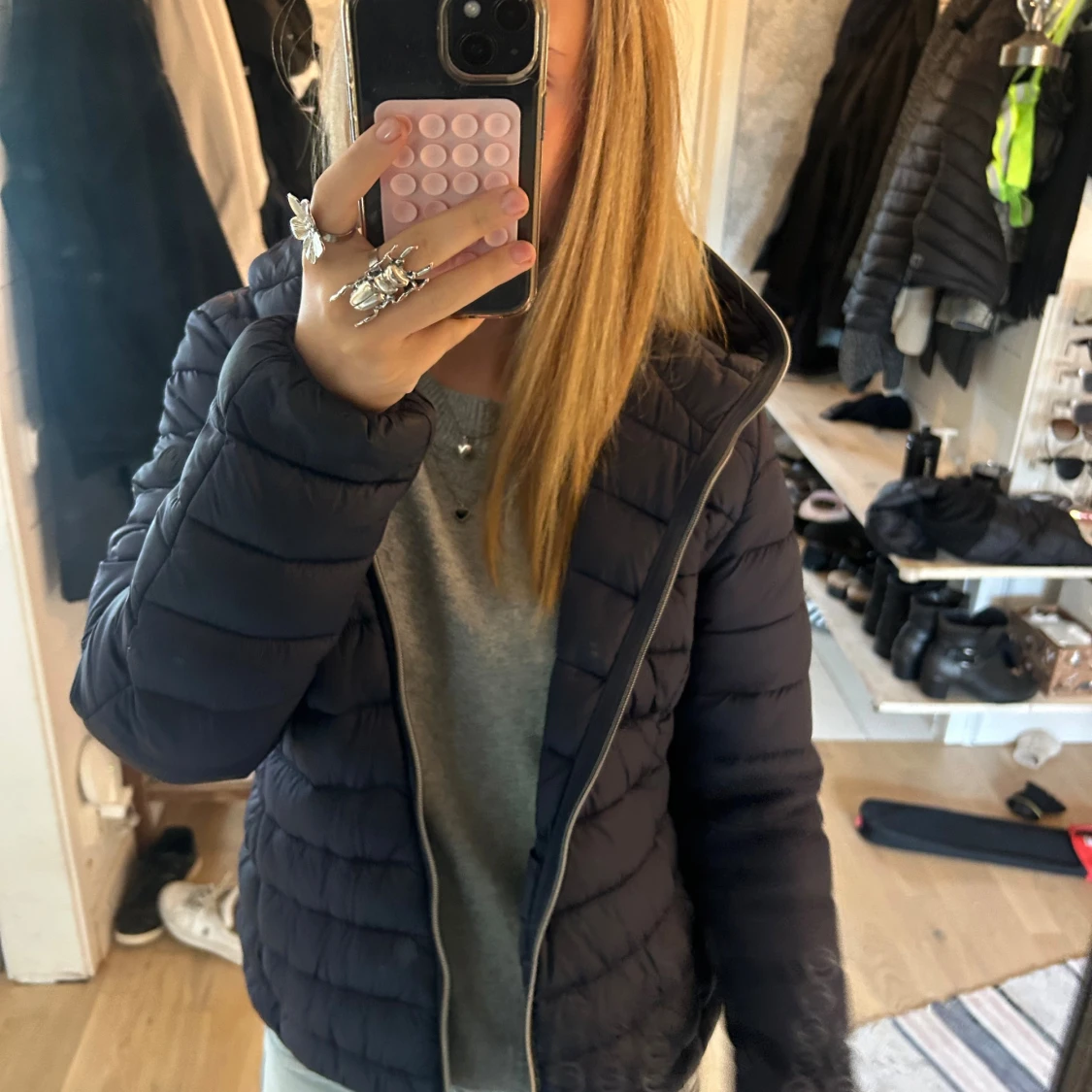 Mörkblå pufferjacka från Save The Duck