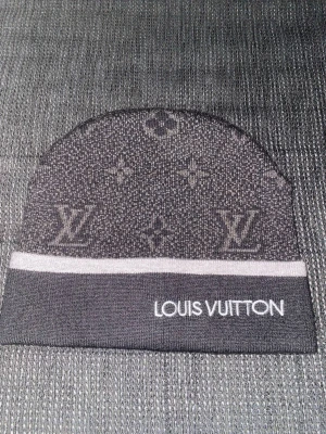 Mössa - Storlek: one size                                                             Kvalitet: 10/10                                                       