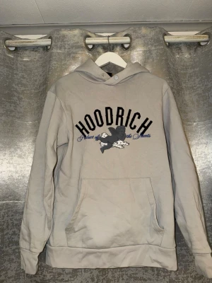 Hoodrich hoodie - Passar S och M