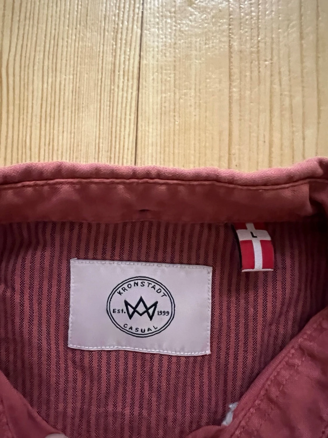 Röd skjorta från Kronstadt L - 1