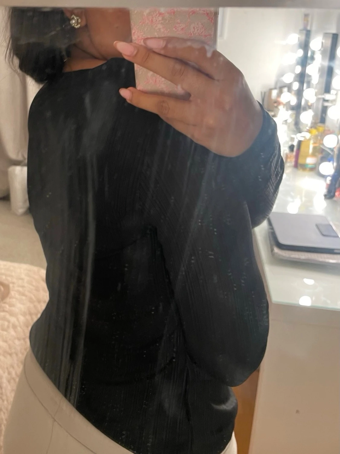 Svart omlottopp med v-ringning - 1