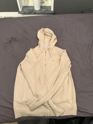 En ryvls tröja  - Bra skick