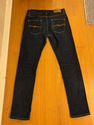 Nudie jeans - Dessa nudie jeans har modellen Lean Dean i storlek 29:32. Dom är riktigt snygga och nya