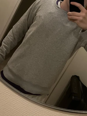 Gant hoodie.  Pris kan sänkas lite skicka meddelande! - Skön hoodie från gant som passar väldigt bra och är lagom tajt, funkar perfekt till jeans