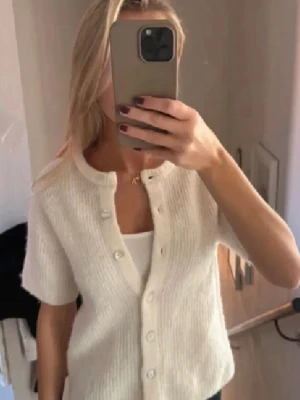 Gina tricot tröja - Snygg! 