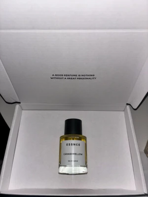 Essnce parfym Carashmellow - Carashmellow från Essnce. Oanvänd 🤍
