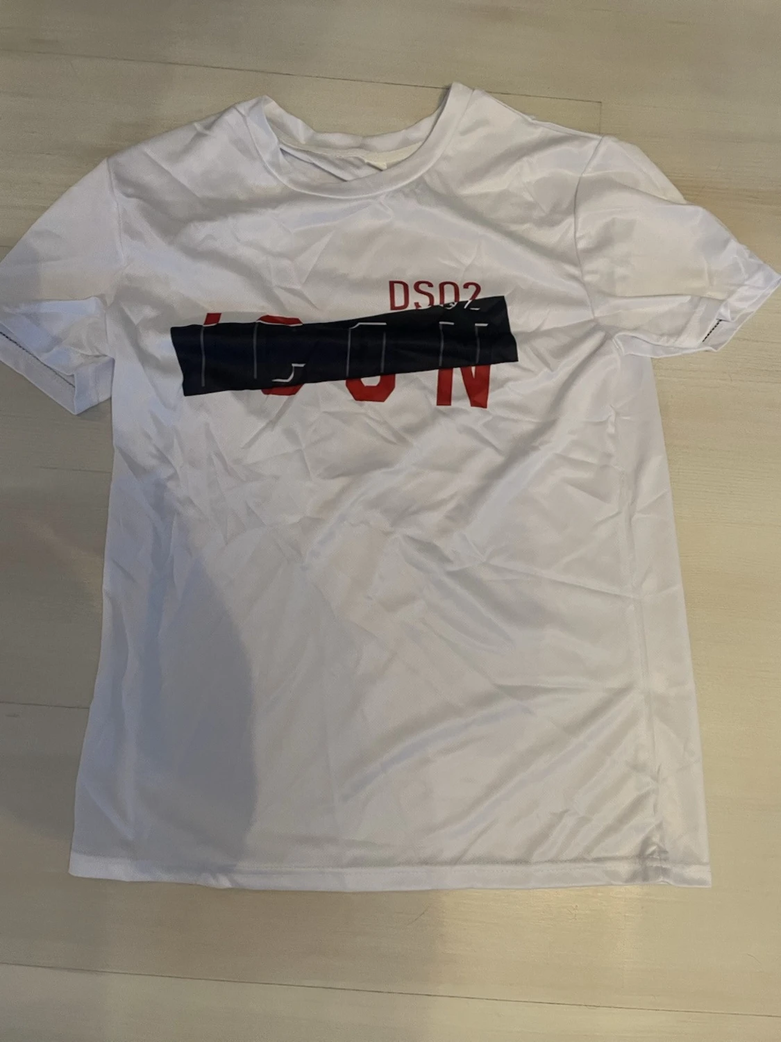 Vit ICON t-shirt från DSQ2