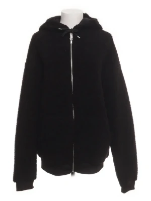 Teddyjacka  - Svart teddyjacka med luva och dragkedja, m/l