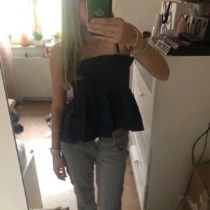 Topp - Så fin mörkblå topp 💓