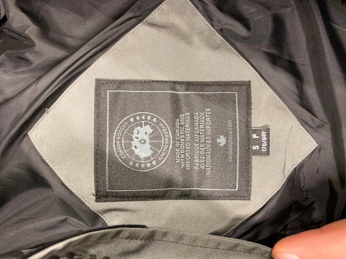 Grå pufferjacka från Canada Goose - 4