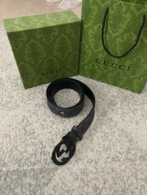 GG bälte - Hej säljer mitt GG mickey mouse bälte. Allting ingår, kvitto box osv. Priset kan diskuteras.