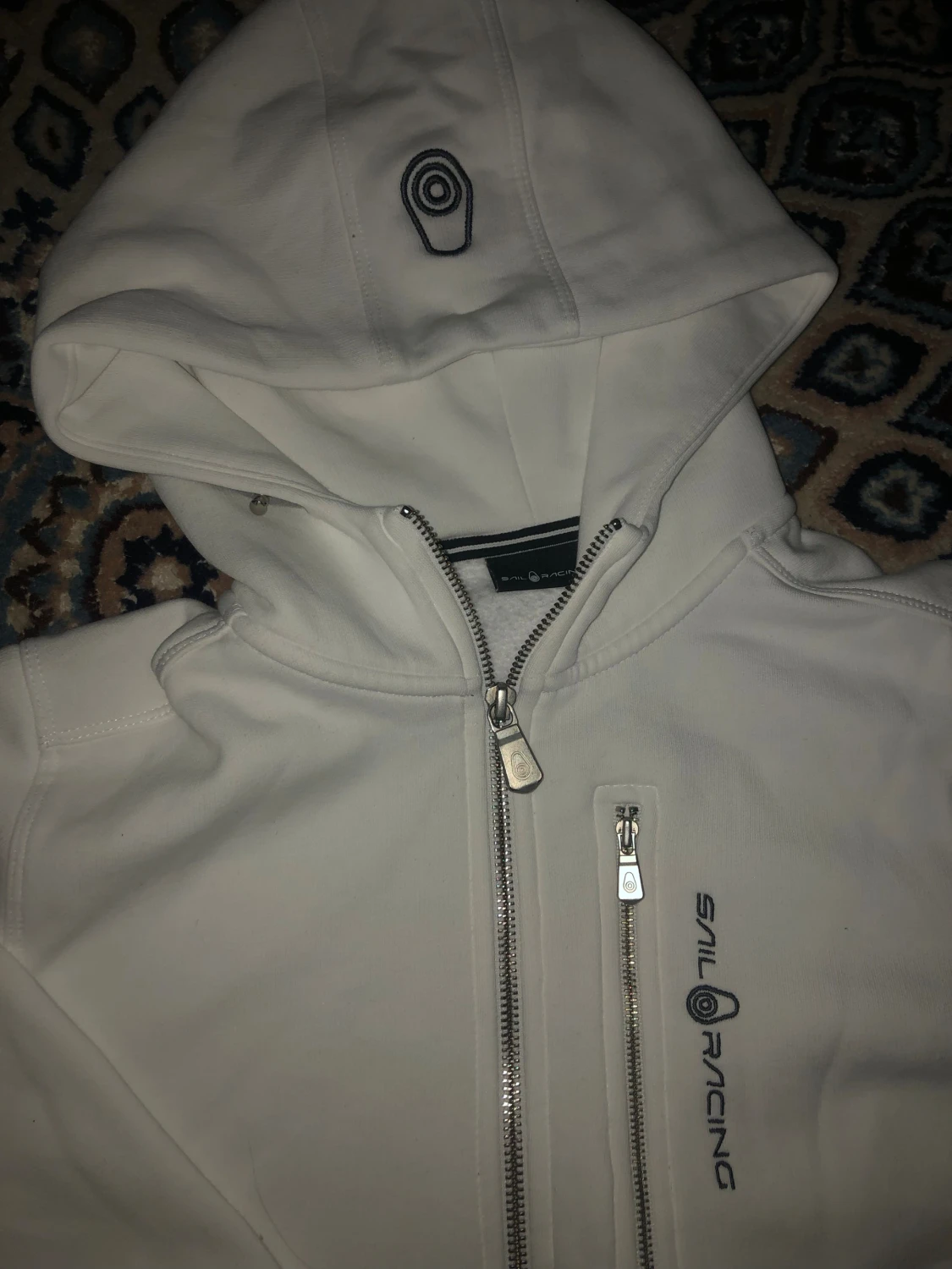 Vit hoodie från Sail Racing med huva - 1