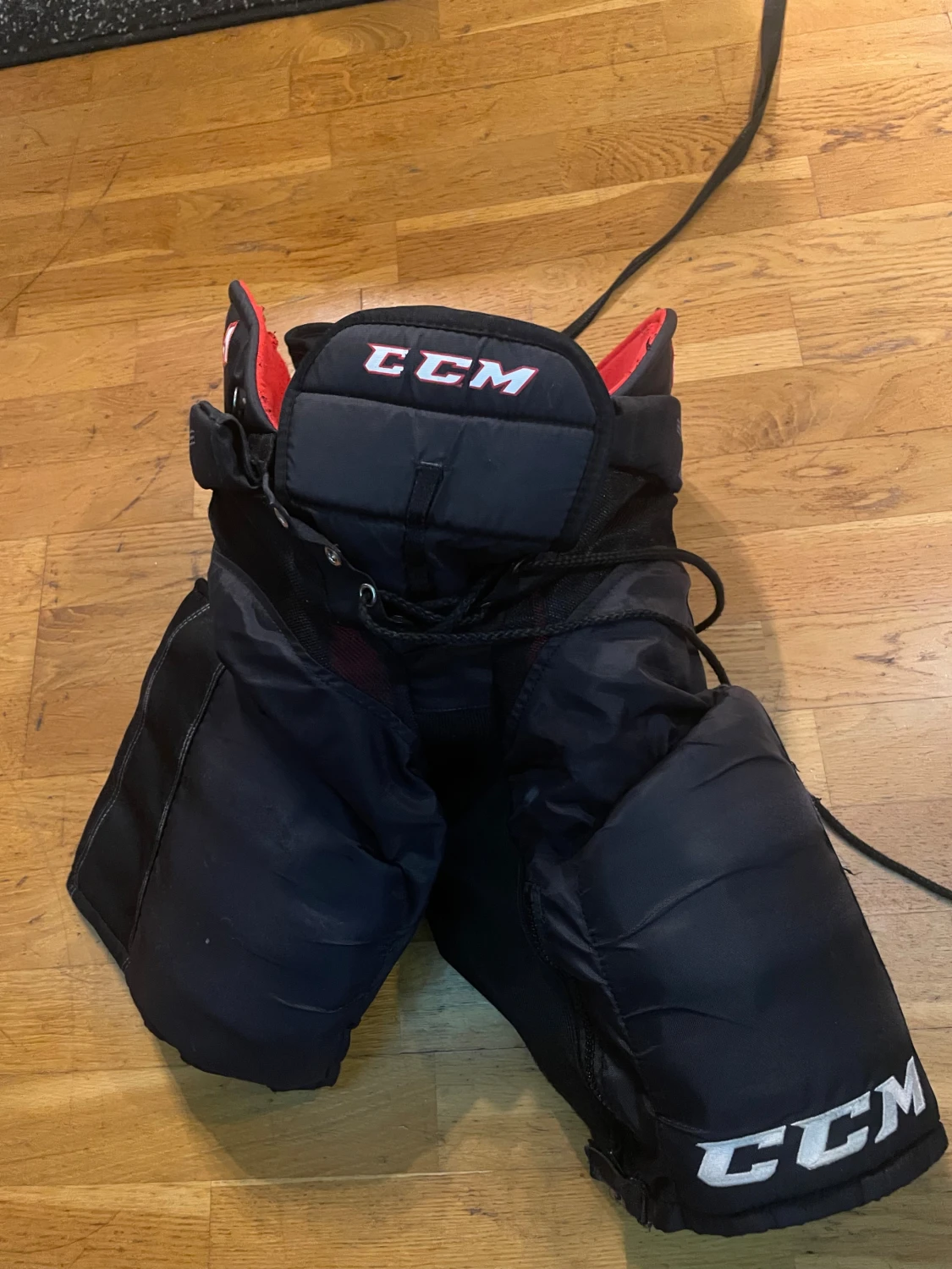 Svarta hockeyshorts från CCM